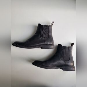 Frye Chelsea boots (black)
